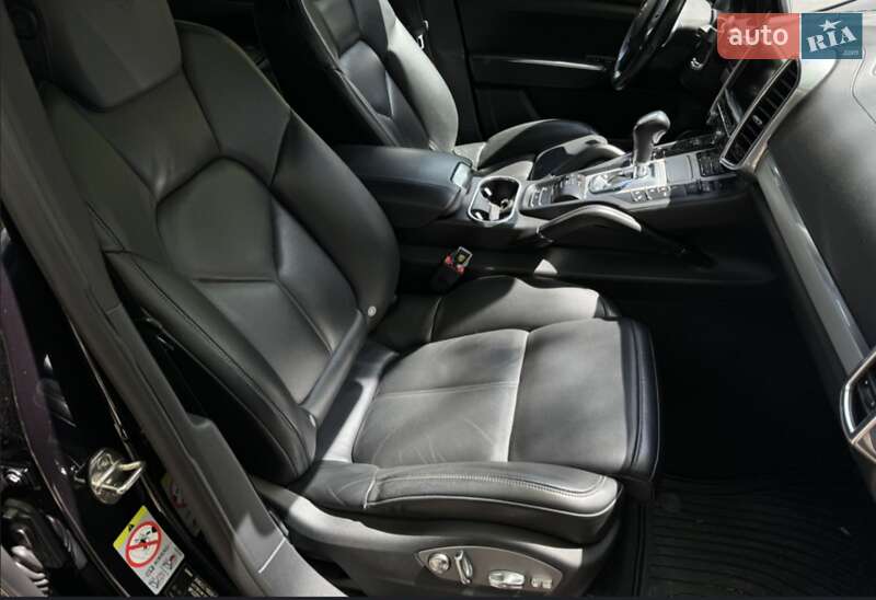Позашляховик / Кросовер Porsche Cayenne 2010 в Одесі