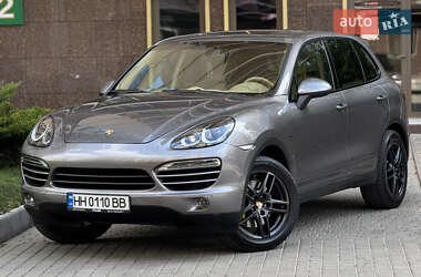 Позашляховик / Кросовер Porsche Cayenne 2013 в 