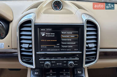 Позашляховик / Кросовер Porsche Cayenne 2013 в 