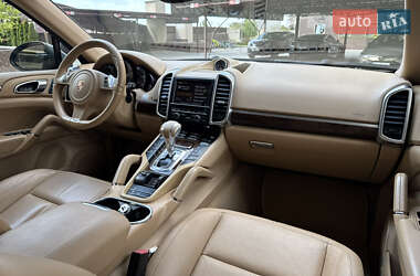 Позашляховик / Кросовер Porsche Cayenne 2013 в 