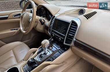 Позашляховик / Кросовер Porsche Cayenne 2013 в 