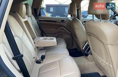 Позашляховик / Кросовер Porsche Cayenne 2012 в 