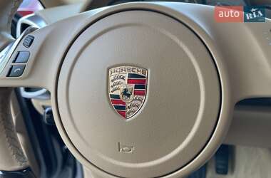 Позашляховик / Кросовер Porsche Cayenne 2012 в 