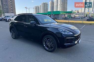 Позашляховик / Кросовер Porsche Cayenne 2019 в 