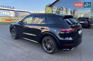 Позашляховик / Кросовер Porsche Cayenne 2019 в 
