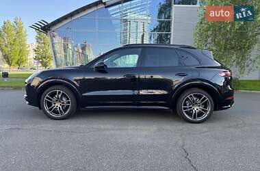 Позашляховик / Кросовер Porsche Cayenne 2019 в 