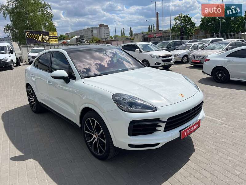 Позашляховик / Кросовер Porsche Cayenne 2019 в 