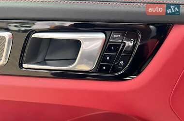 Позашляховик / Кросовер Porsche Cayenne 2019 в 
