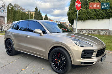 Внедорожник / Кроссовер Porsche Cayenne 2018 в Киеве