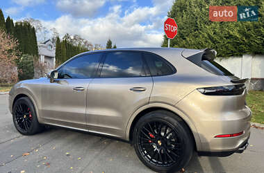 Внедорожник / Кроссовер Porsche Cayenne 2018 в 