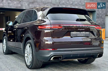 Позашляховик / Кросовер Porsche Cayenne 2018 в 