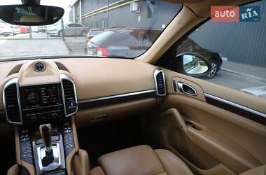 Внедорожник / Кроссовер Porsche Cayenne 2013 в 