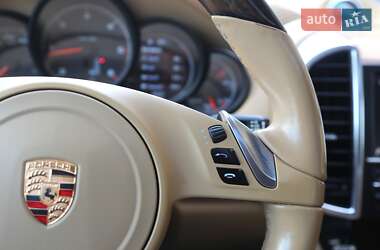 Внедорожник / Кроссовер Porsche Cayenne 2013 в 