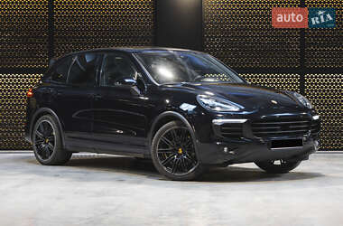Внедорожник / Кроссовер Porsche Cayenne 2014 в Луцке