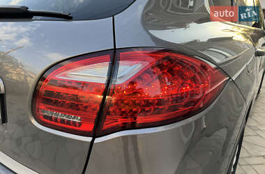 Внедорожник / Кроссовер Porsche Cayenne 2010 в 