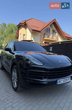 Позашляховик / Кросовер Porsche Cayenne 2019 в 