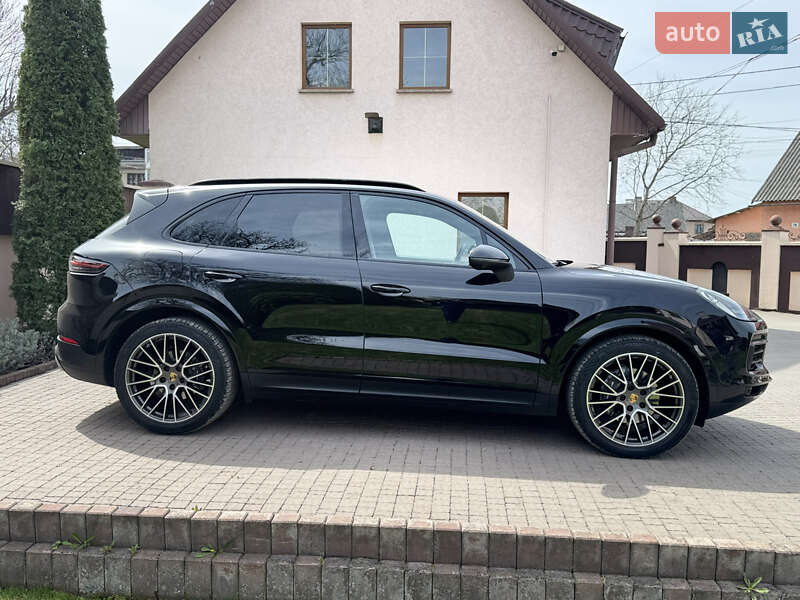 Внедорожник / Кроссовер Porsche Cayenne 2018 в Черновцах