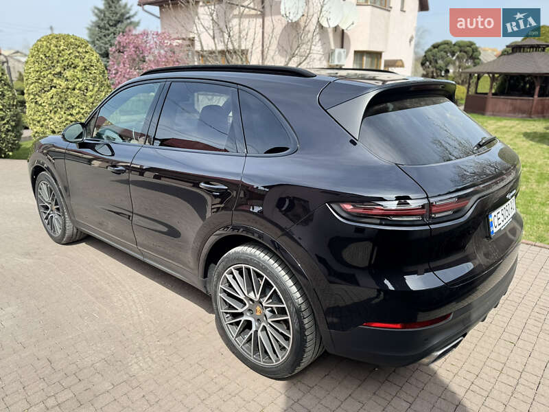 Внедорожник / Кроссовер Porsche Cayenne 2018 в Черновцах