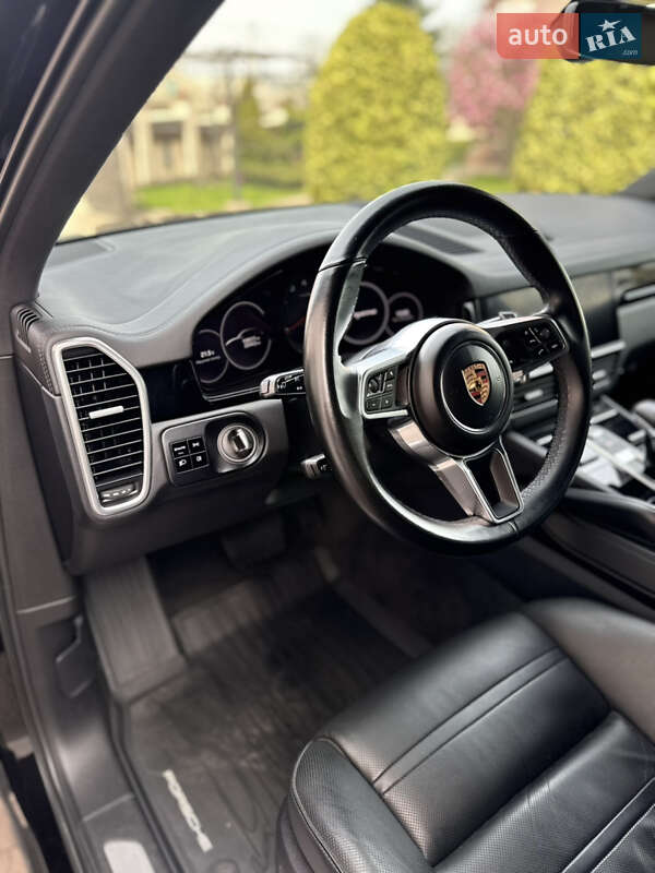 Внедорожник / Кроссовер Porsche Cayenne 2018 в Черновцах