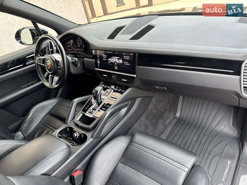 Внедорожник / Кроссовер Porsche Cayenne 2018 в Черновцах