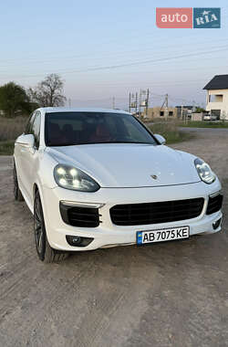Внедорожник / Кроссовер Porsche Cayenne 2015 в Виннице