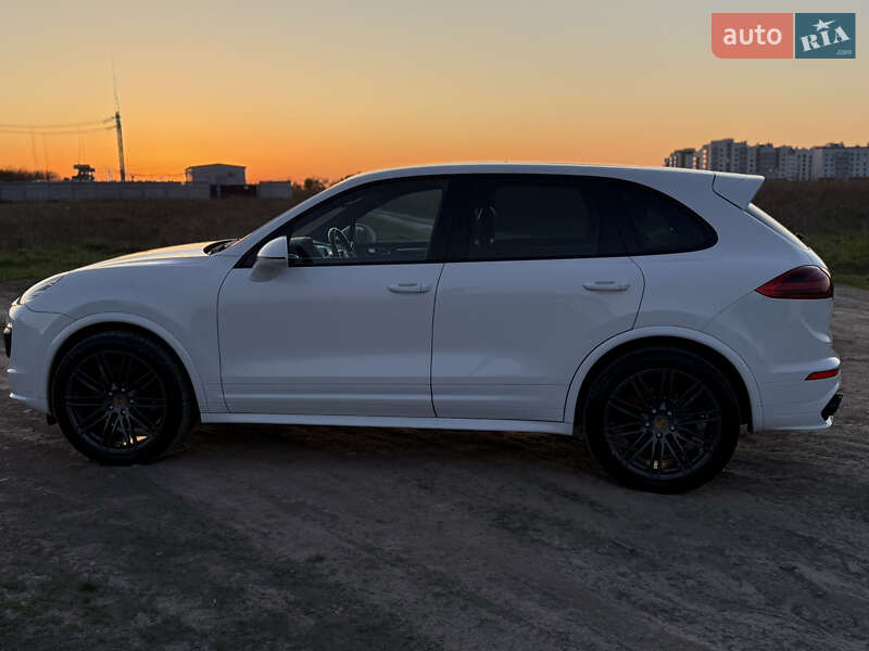 Внедорожник / Кроссовер Porsche Cayenne 2015 в Виннице