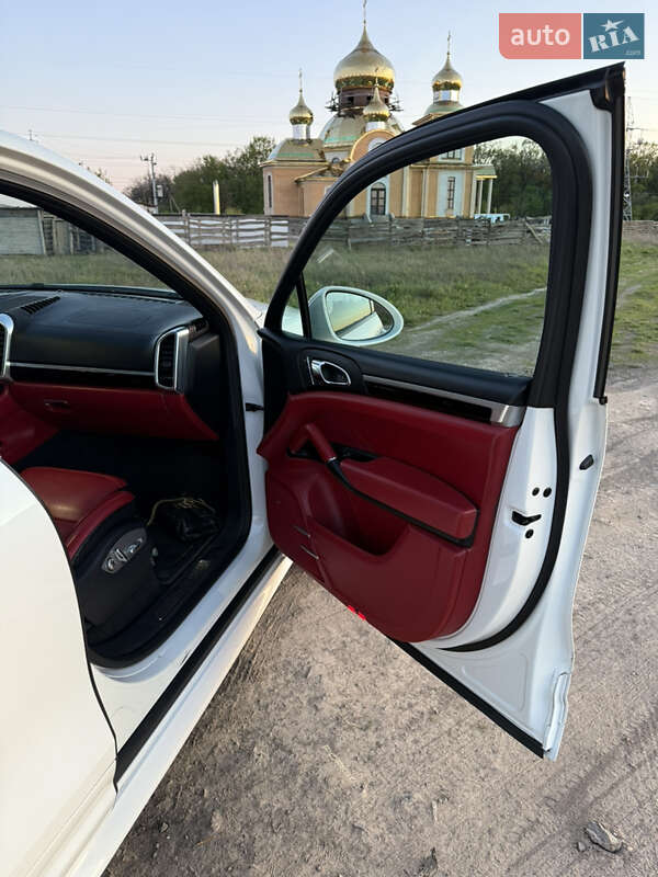 Внедорожник / Кроссовер Porsche Cayenne 2015 в Виннице
