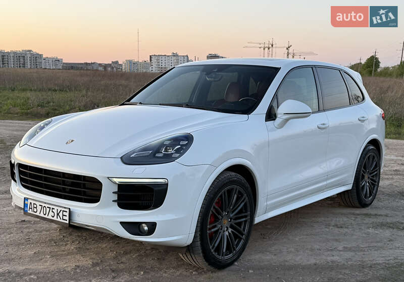Внедорожник / Кроссовер Porsche Cayenne 2015 в Виннице