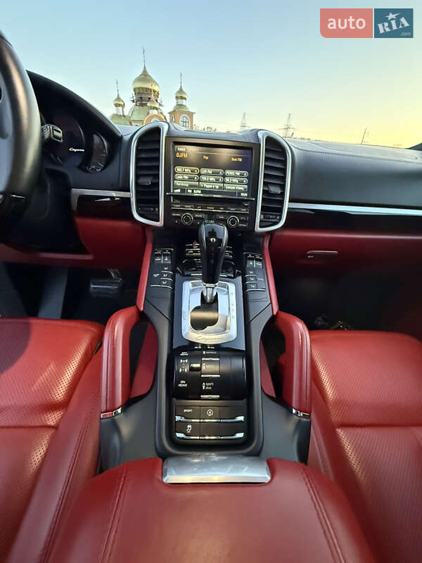 Внедорожник / Кроссовер Porsche Cayenne 2015 в Виннице