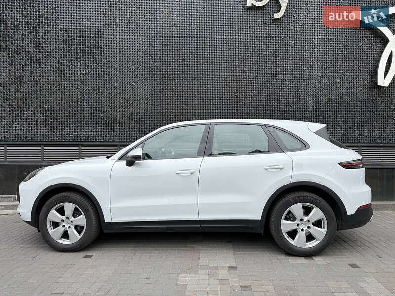 Позашляховик / Кросовер Porsche Cayenne 2018 в Києві