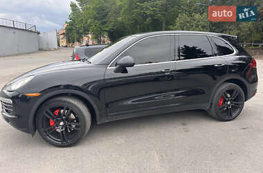 Внедорожник / Кроссовер Porsche Cayenne 2010 в 