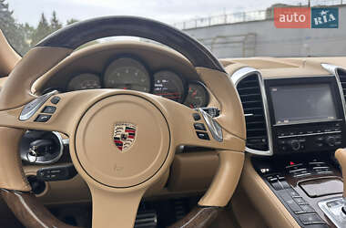 Внедорожник / Кроссовер Porsche Cayenne 2010 в 
