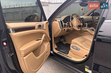Внедорожник / Кроссовер Porsche Cayenne 2010 в 