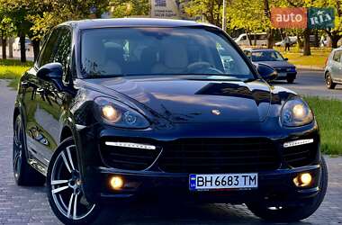 Внедорожник / Кроссовер Porsche Cayenne 2013 в 