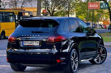 Внедорожник / Кроссовер Porsche Cayenne 2013 в 