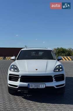 Позашляховик / Кросовер Porsche Cayenne 2020 в 