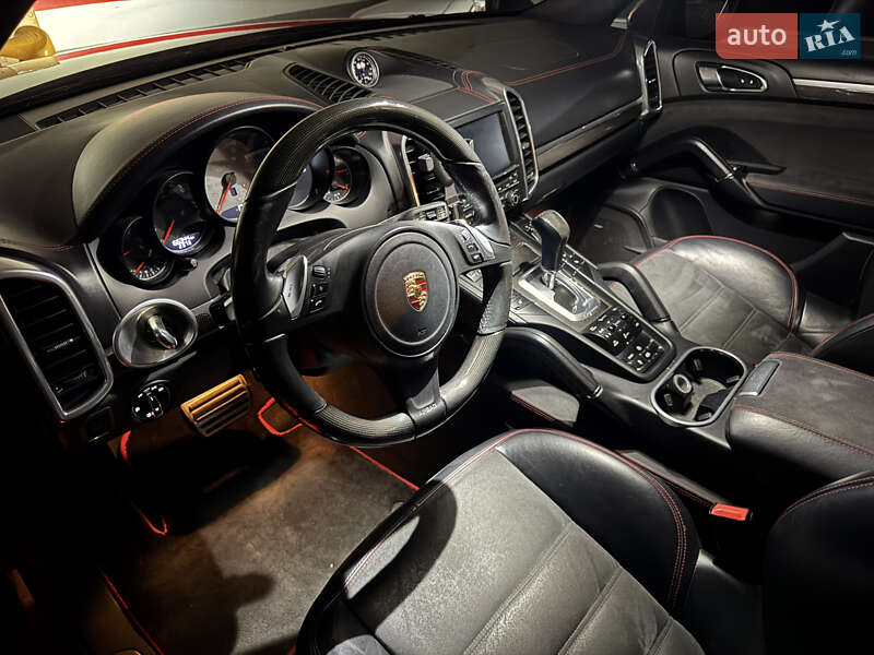Внедорожник / Кроссовер Porsche Cayenne 2013 в Львове