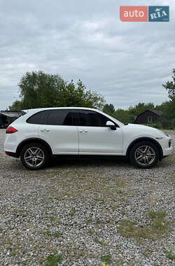 Внедорожник / Кроссовер Porsche Cayenne 2012 в 