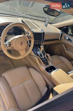 Позашляховик / Кросовер Porsche Cayenne 2011 в 