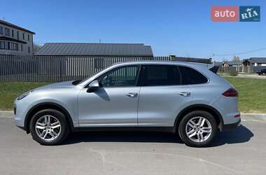 Внедорожник / Кроссовер Porsche Cayenne 2015 в Киеве