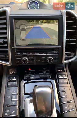 Внедорожник / Кроссовер Porsche Cayenne 2016 в 