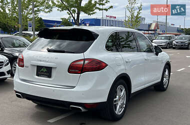 Внедорожник / Кроссовер Porsche Cayenne 2014 в 