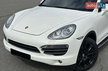 Внедорожник / Кроссовер Porsche Cayenne 2011 в 