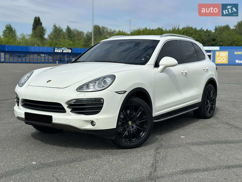 Внедорожник / Кроссовер Porsche Cayenne 2011 в 