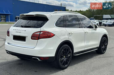 Внедорожник / Кроссовер Porsche Cayenne 2011 в 