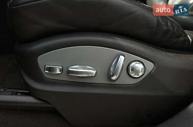 Внедорожник / Кроссовер Porsche Cayenne 2011 в 