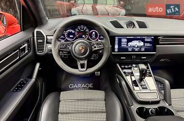Внедорожник / Кроссовер Porsche Cayenne 2019 в 