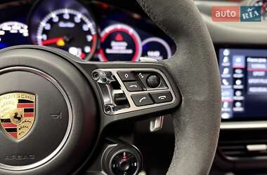 Внедорожник / Кроссовер Porsche Cayenne 2019 в 