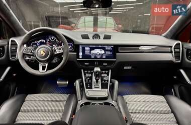 Внедорожник / Кроссовер Porsche Cayenne 2019 в 