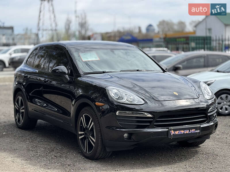 Позашляховик / Кросовер Porsche Cayenne 2011 в Києві